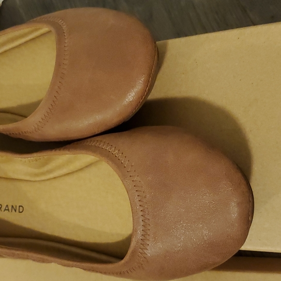 Lucky Brand Ballet Flats - Picture 2 of 5